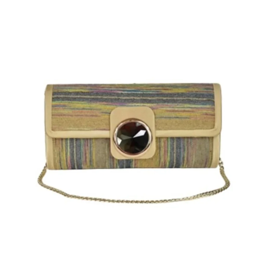 NWT BellaKiara HP Jan 5 clutch with shoulder chain